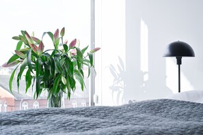 5 bedrooms