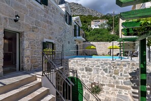 Property entrance - Villa Topolinath Pool (Baska Voda)