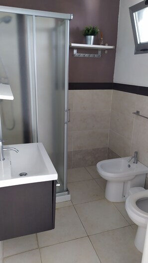 Departamento, 1 habitación, balcón, vista a la ciudad | Baño