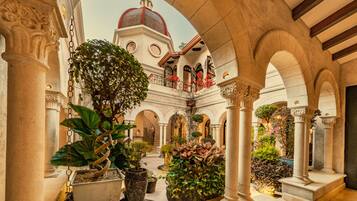 Kamar, 4 kamar tidur, kolam renang pribadi, pemandangan kebun | Interior