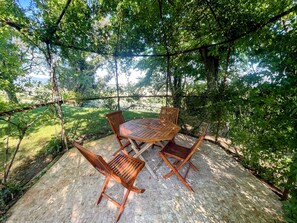 Villa, Multiple Bedrooms, Private Pool, Garden View | Outdoor dining