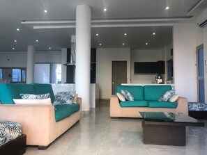 House, 6 Bedrooms, Smoking, Private Pool | Interior