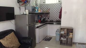 Apartment, 1 Bedroom, Smoking, Balcony | Living room