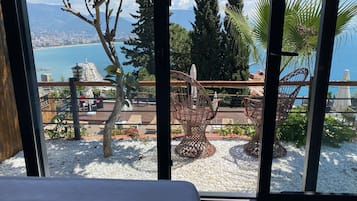 Rom – design, terrasse, sjøutsikt | Utsikt fra rommet