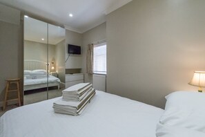 1 soverom, strykejern/-brett, wi-fi (inkludert) og sengetøy