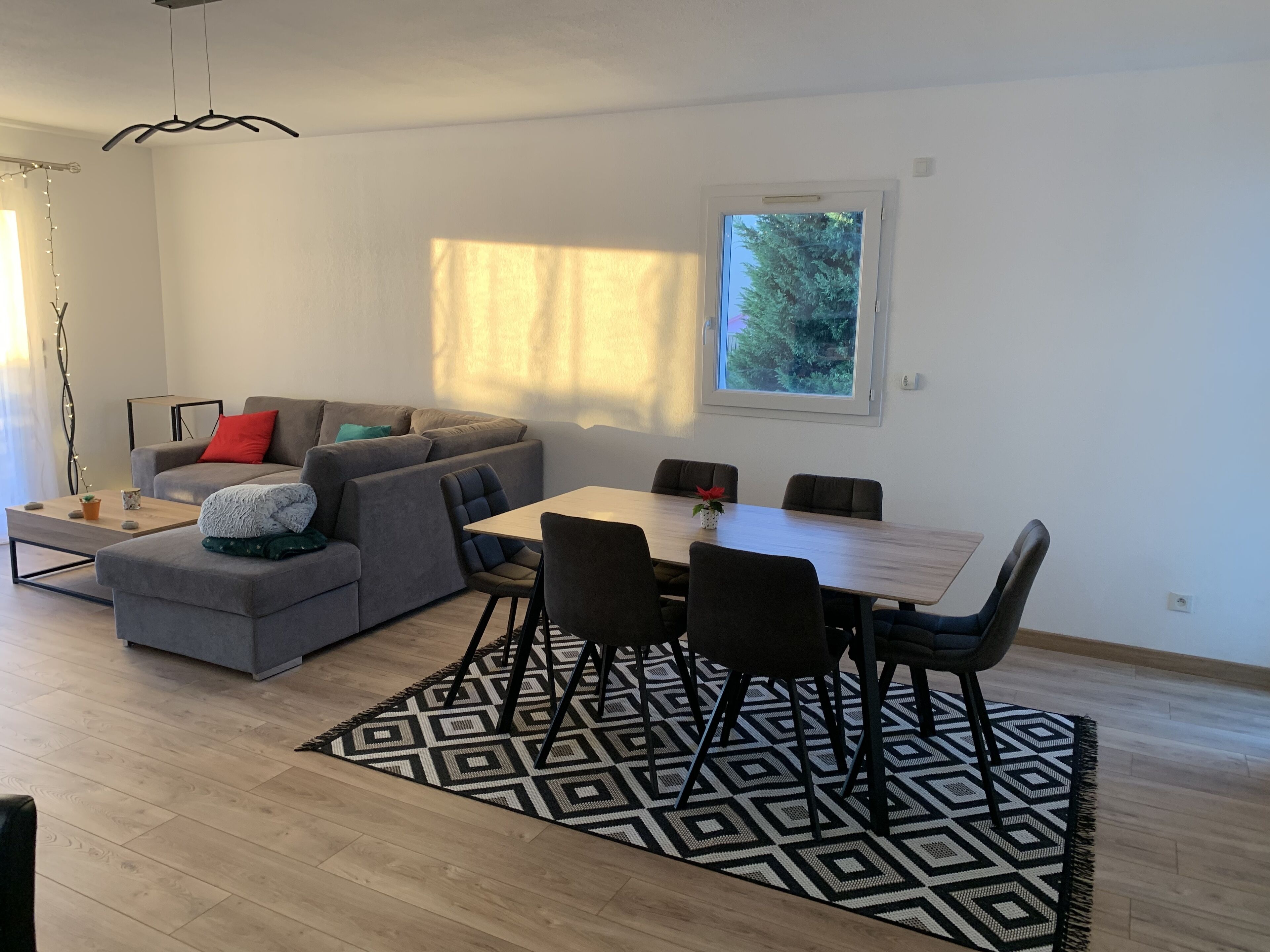 2 room apartment with parking in a secure residence