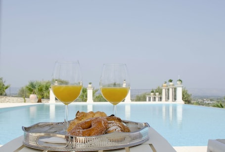 Seasonal outdoor pool. Borgo Vita Novella