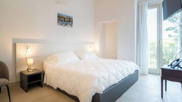 Premium bedding, down duvets, in-room safe, blackout curtains