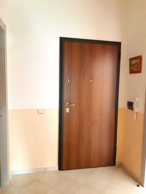 Interni