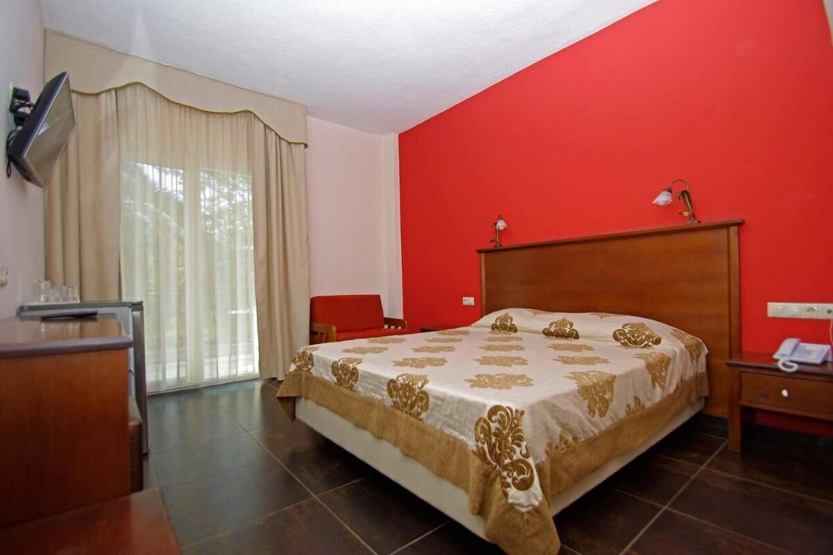 Cunas gratuitas, camas extra, wifi gratis y decoración personalizada