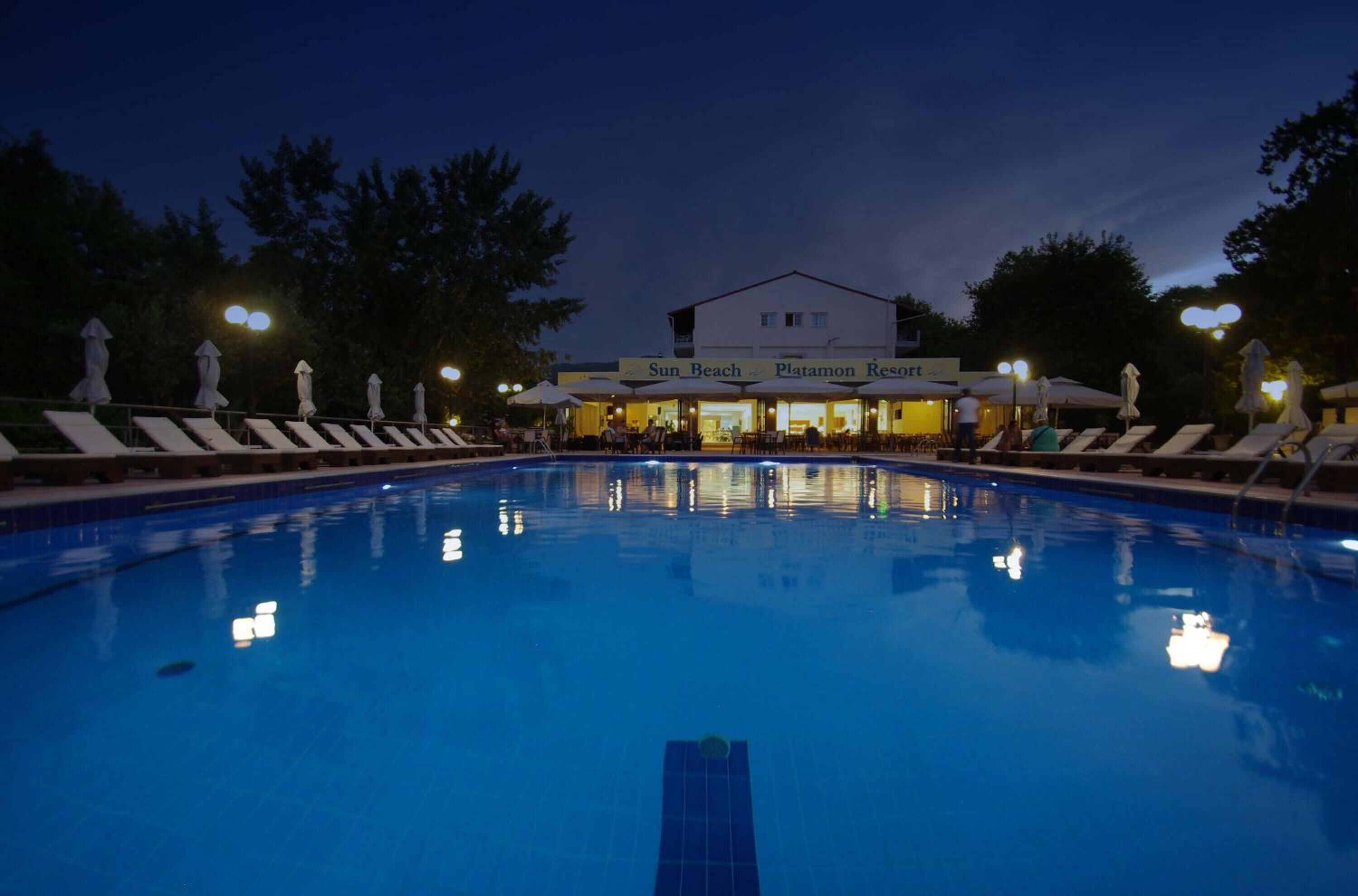 Seasonal outdoor pool