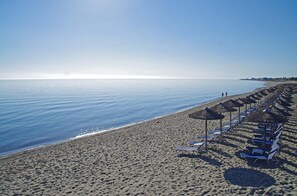 On the beach - Sun Beach Platamon Resort (Dio-Olympos)