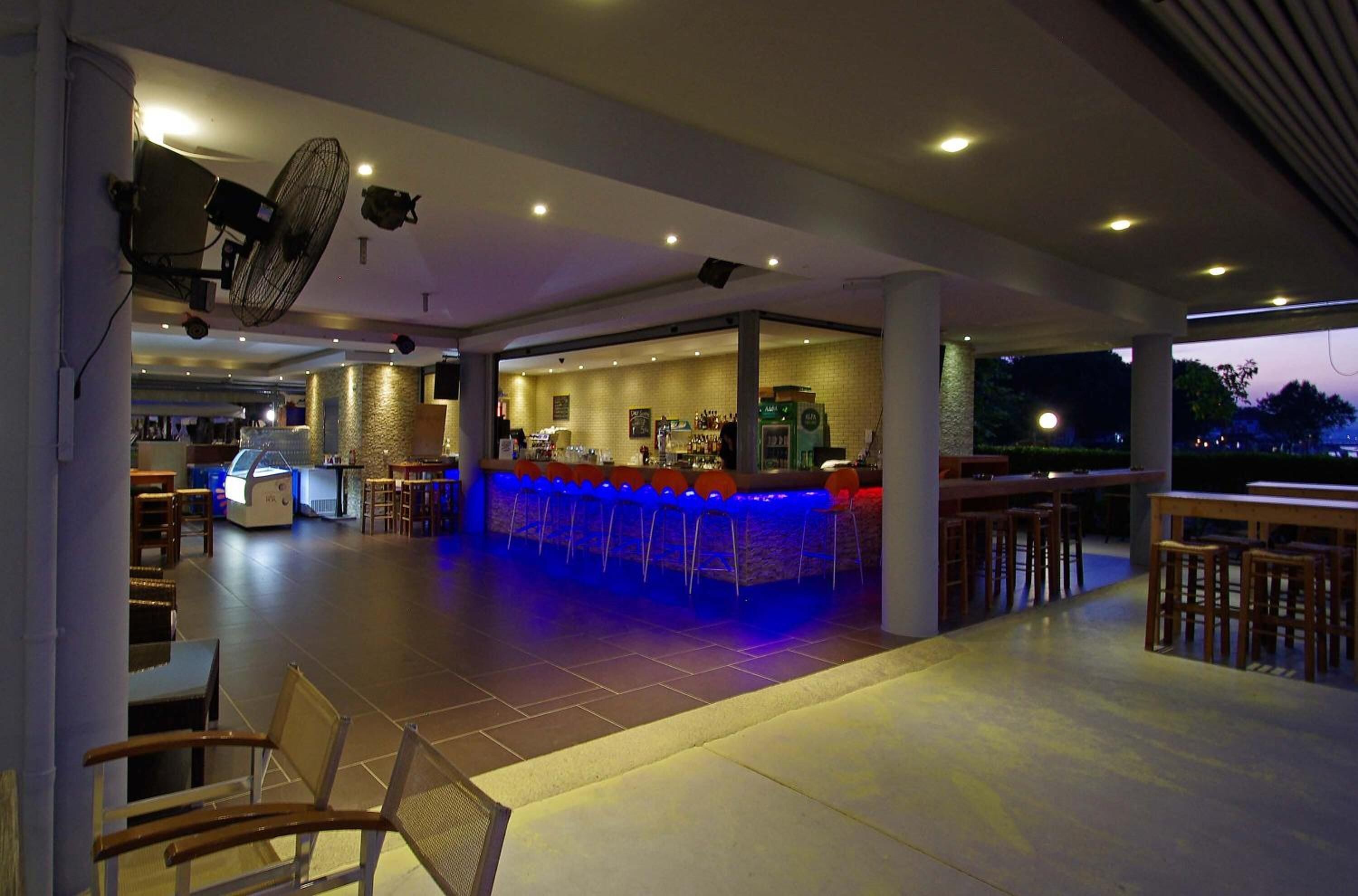 Bar (en la propiedad)