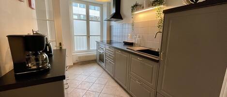 Fridge, microwave, oven, stovetop