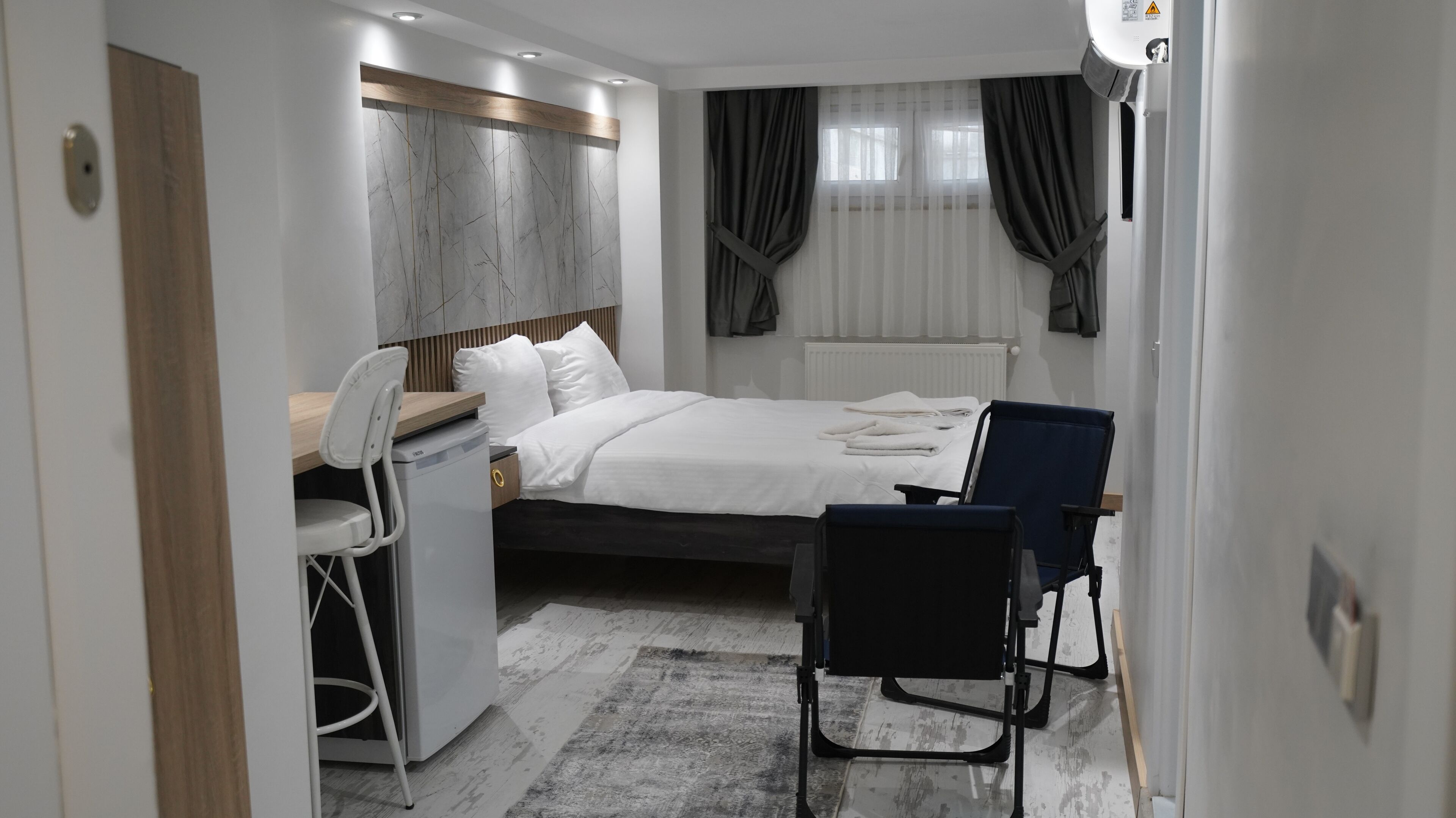Camera Economy | Minibar, Wi-Fi gratuito, lenzuola