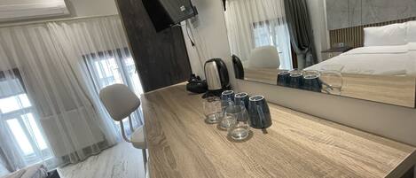 Deluxe Double Room | Minibar, free WiFi, bed sheets