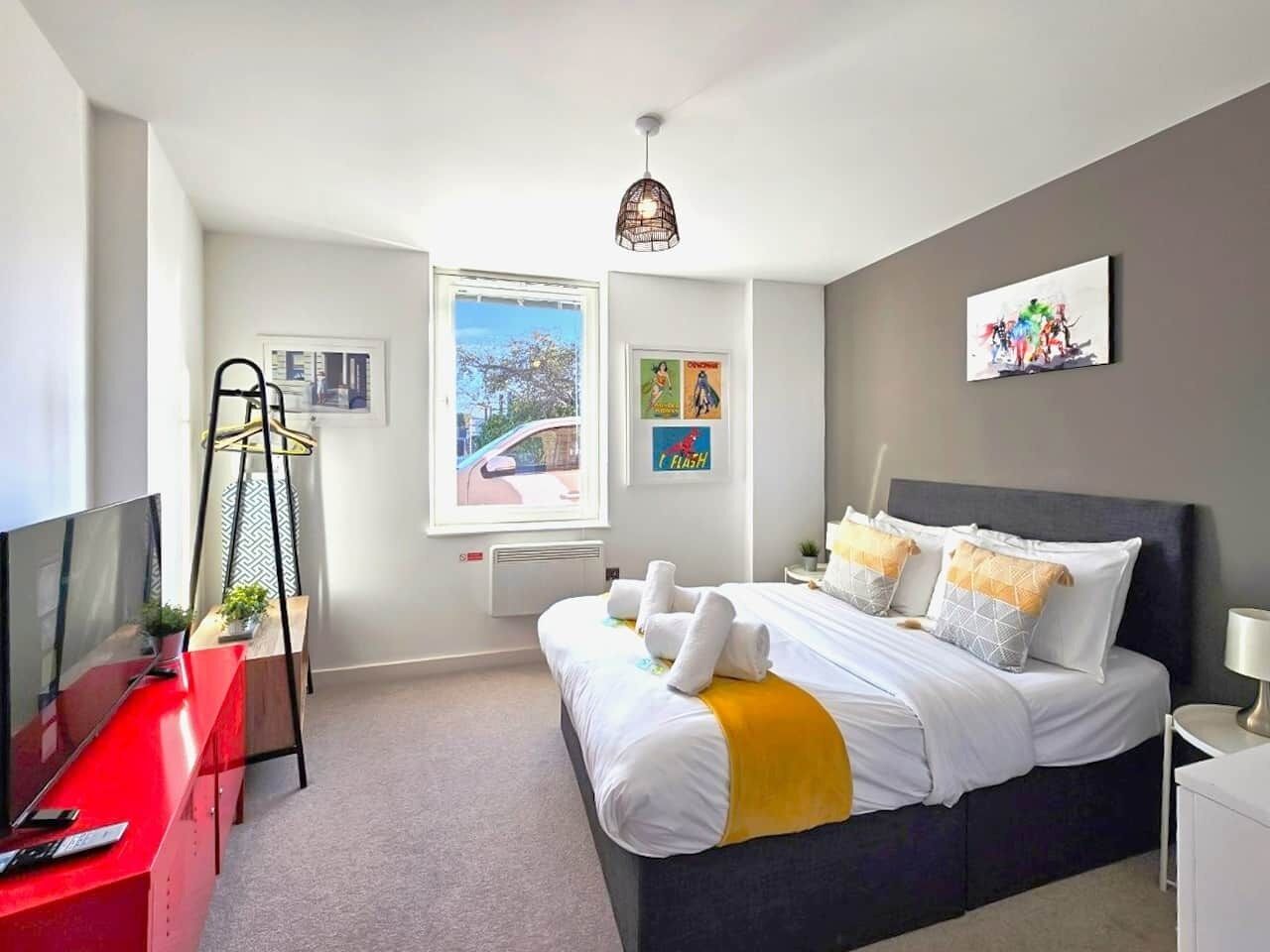 1 bedroom, iron/ironing board, travel crib, WiFi