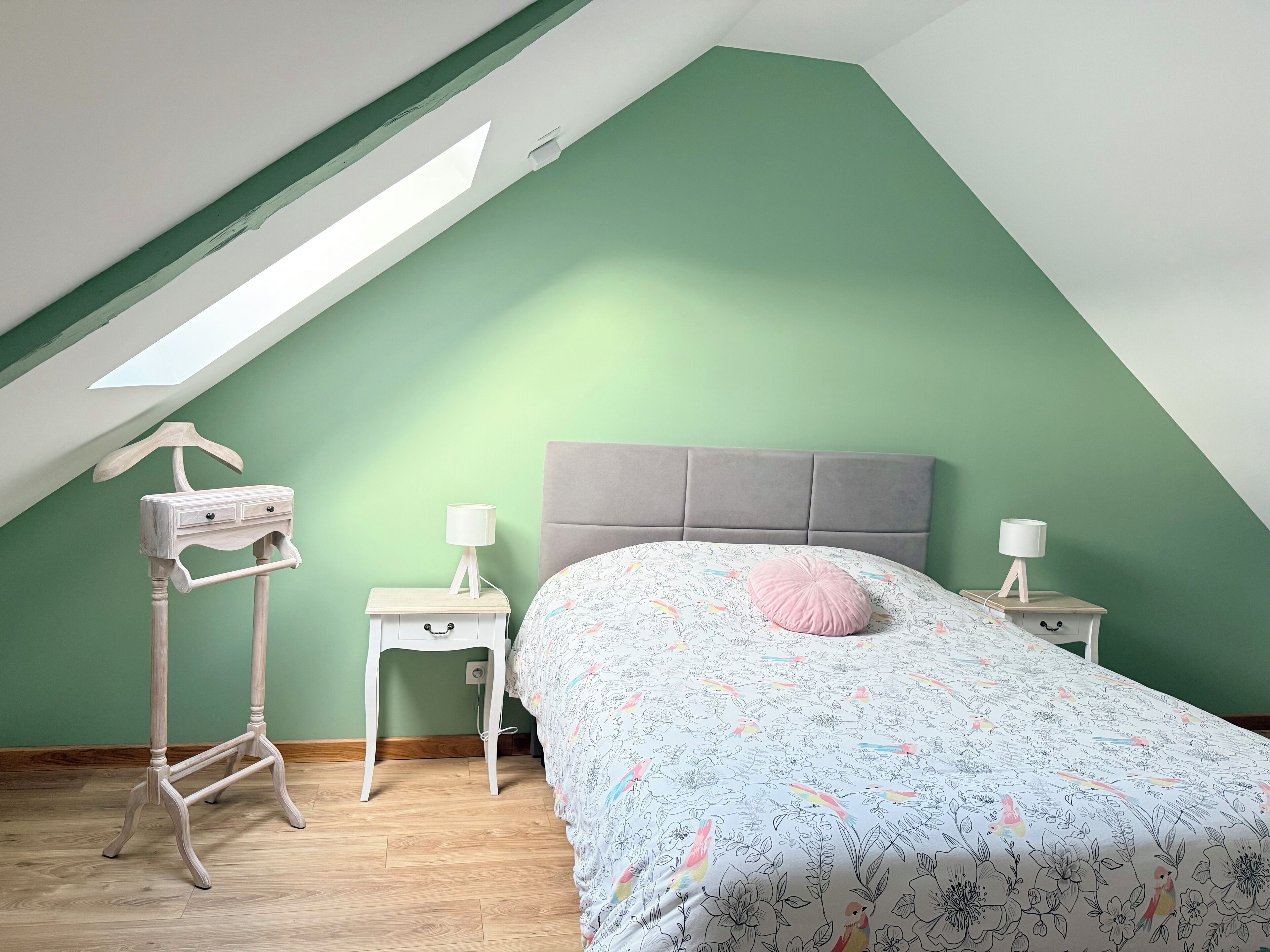 2 bedrooms, iron/ironing board, travel cot, free WiFi