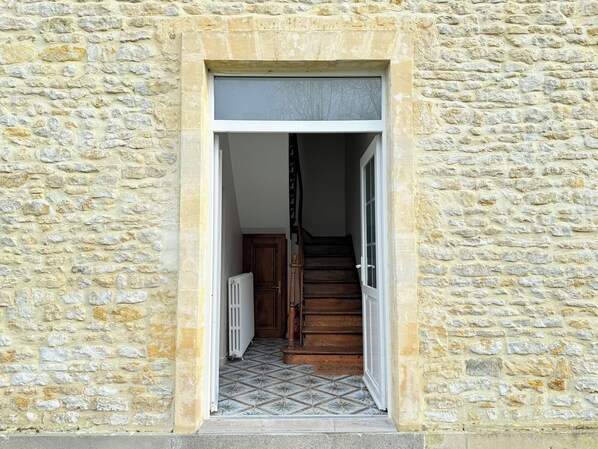 تفاصيل الفندق من الخارج