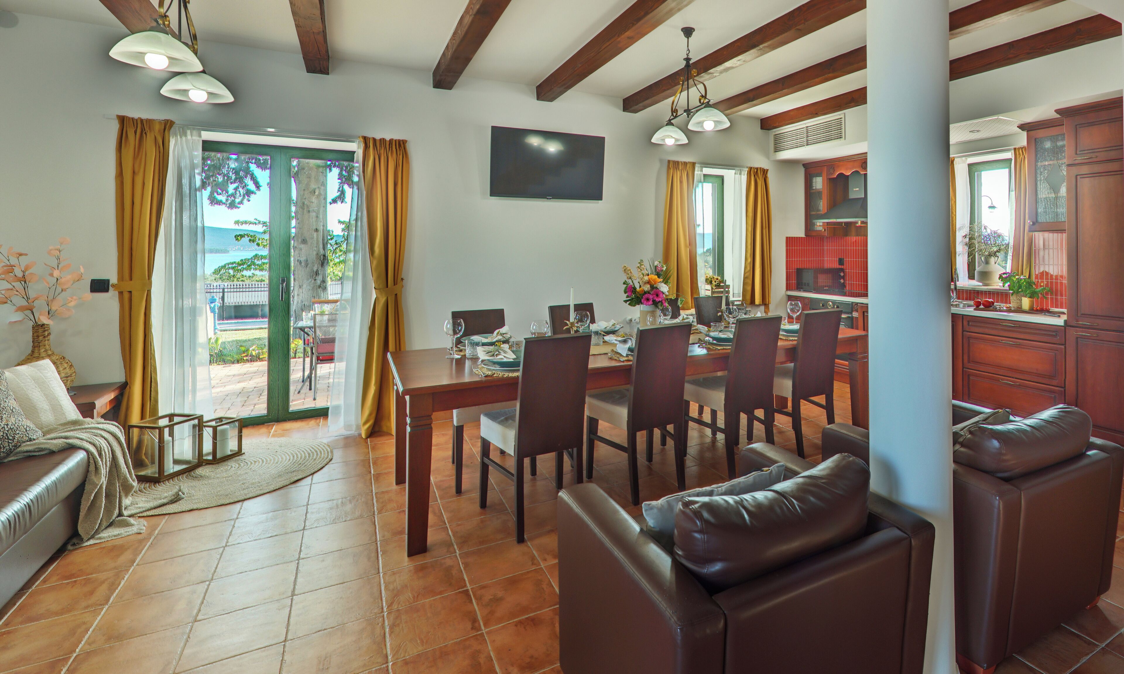 Basic-Villa | Wohnbereich | Fernseher