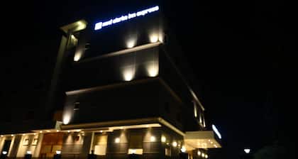 Neel Clarks Inn Express Agra