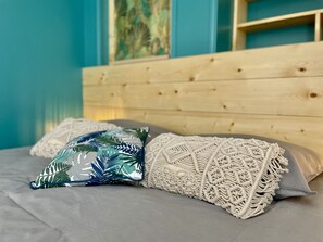 1 bedroom, free WiFi, bed sheets