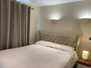 Apartment, 1 Queen Bed | 1 bedroom, free WiFi, bed sheets