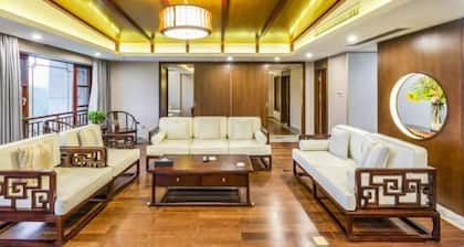 Laozi Boxue International Hotel