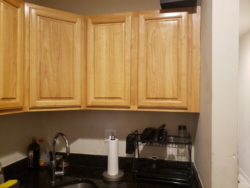 Spacious Snazzy Private Apartment