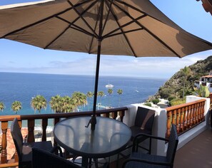 Outdoor dining - Hamilton Cove Panoramic Ocean View Condo # 2/ 32 (Avalon)