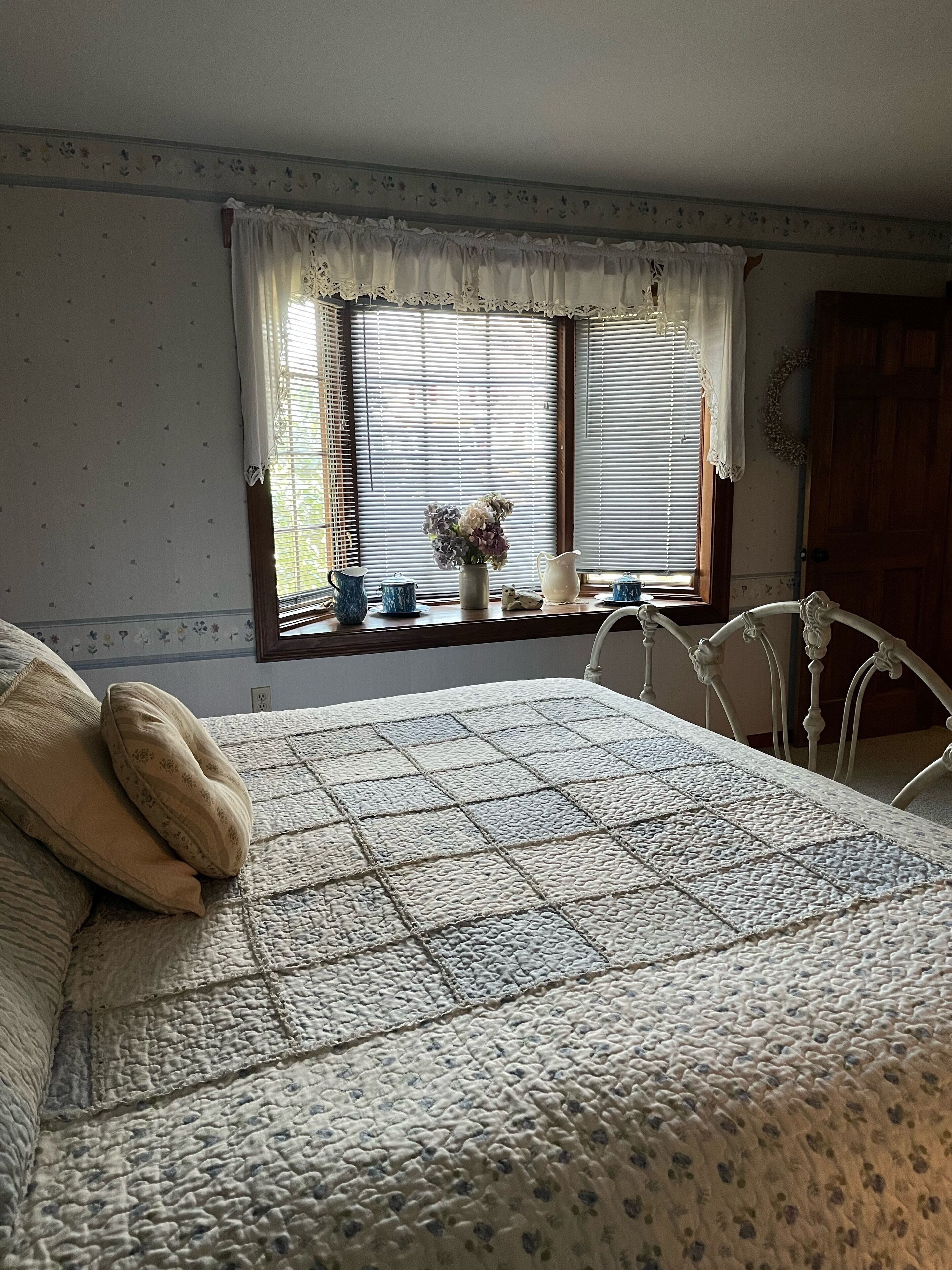 Large Family sized home. Minutes from Lancaster, Hershey, Gettysburg!