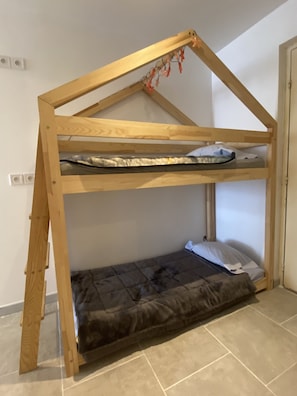 2 slaapkamers, gratis wifi, beddengoed