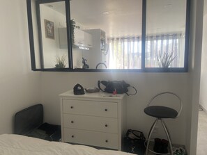 2 bedrooms, free WiFi, bed sheets - APARTMENT IN PORT CAMARGUE WITH OR WITHOUT PONTOON (Le Grau-du-Roi)