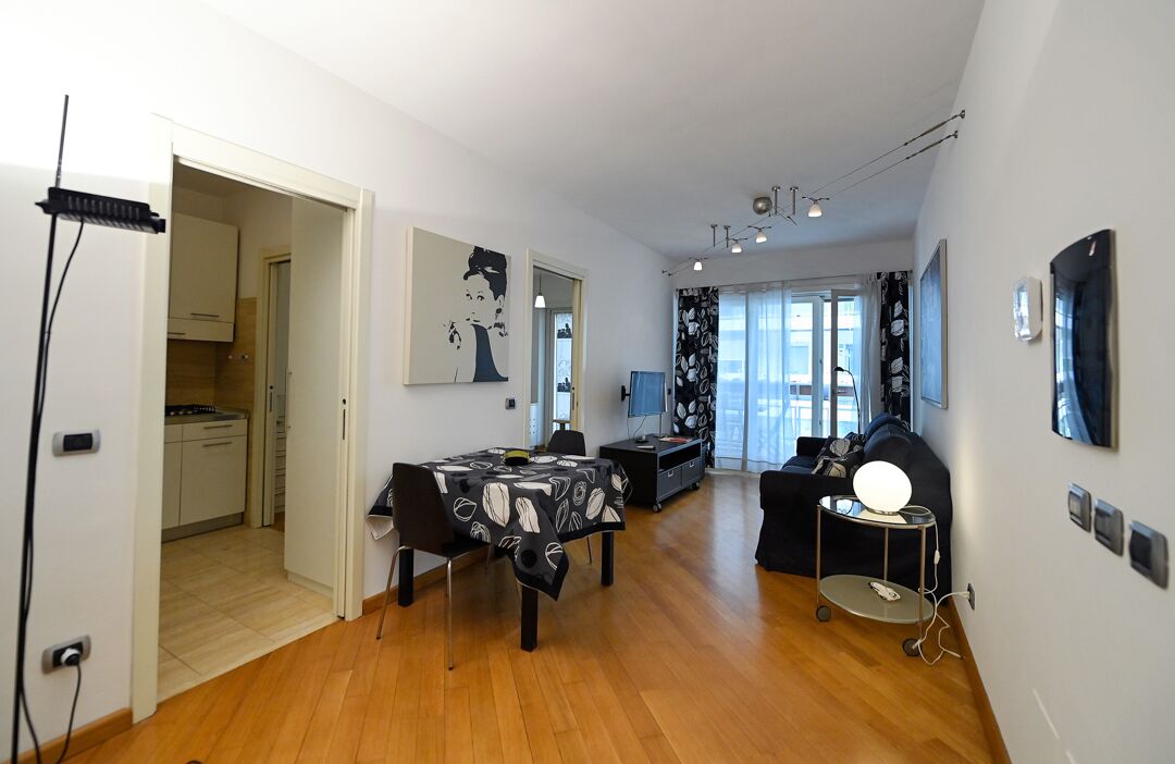 Villa Borghese elegant apt with terrace & garage