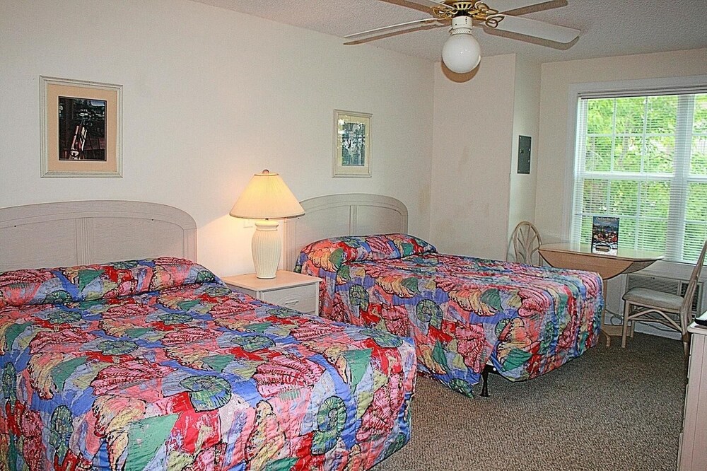 Brunswick Plantation Resort and Golf Studio 1404l Villas in the Heart of NC Seafood Country by Redawning