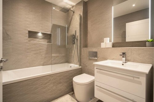 Bright & Modern 1BED Apartment in Eastleigh Centre