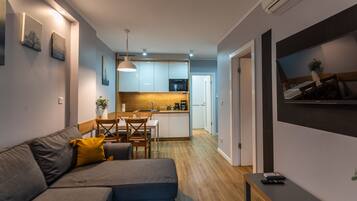 Classic Apartment (19/85B) | Individually furnished, iron/ironing board, free WiFi