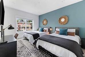 4 dormitoris, escriptori, planxa i posts de planxar i wifi gratuïta 