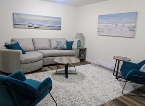 Smart-TV, DVD-Player, Bücher