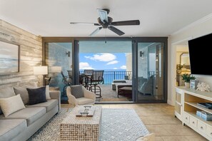 Smart TV, reproductor de DVD y libros 