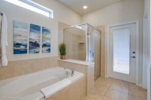 Hair dryer, towels - Last Minute Disney! Private Pool, Hot Tub & Themed Bedrooms. Book Now! #39242 (Orlando)