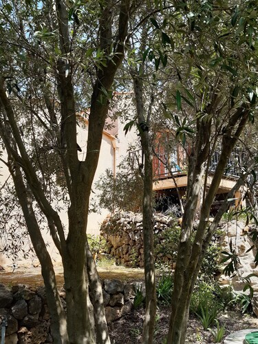 Maison de vacances individuelle dans jardin méditerranéen 1200m2