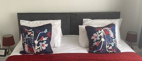 3 habitaciones, tabla de planchar con plancha y wifi gratis