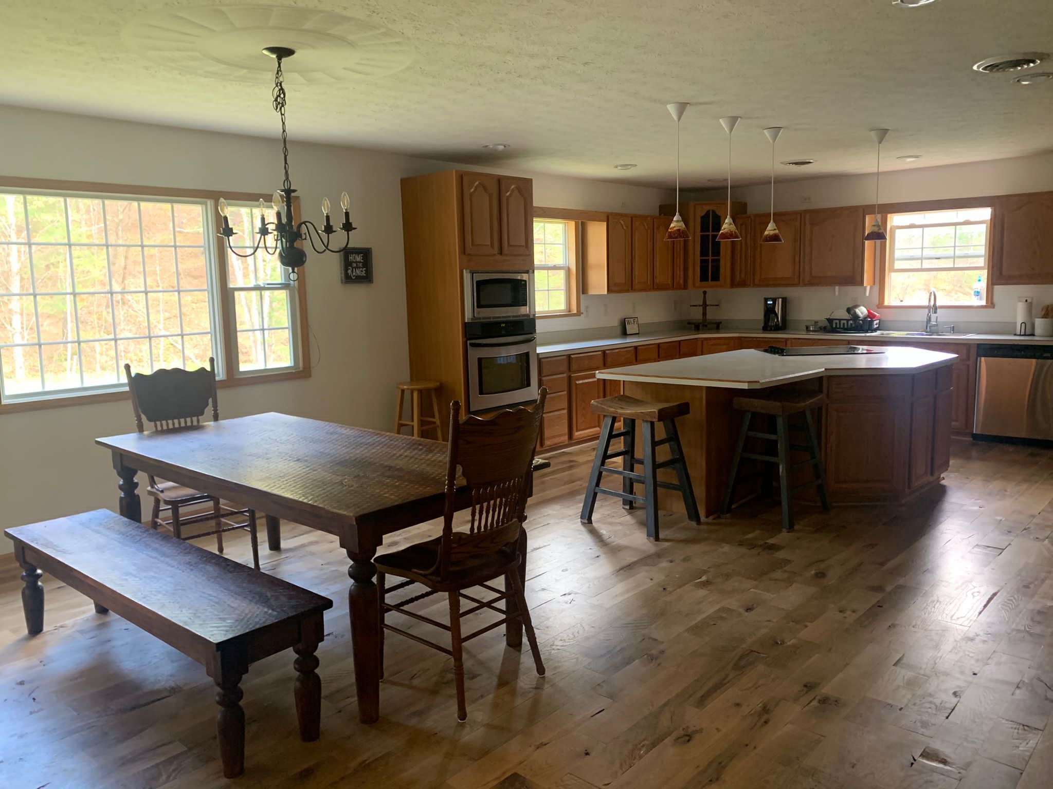 Rock Oak Ranch 100 mountain acres full house