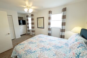 3 bedrooms, iron/ironing board, travel cot, free WiFi