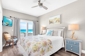 6 bedrooms, iron/ironing board, WiFi, bed sheets