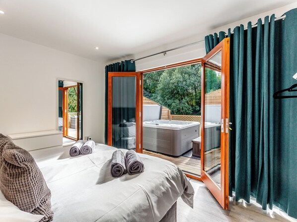 4 bedrooms, free WiFi, bed sheets