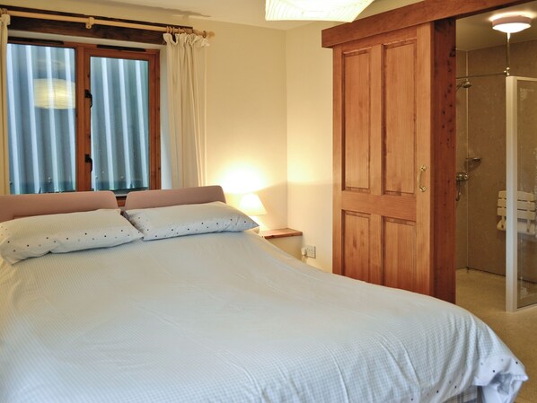 2 Schlafzimmer, kostenloses WLAN, Bettwäsche, Rollstuhlgeeignet