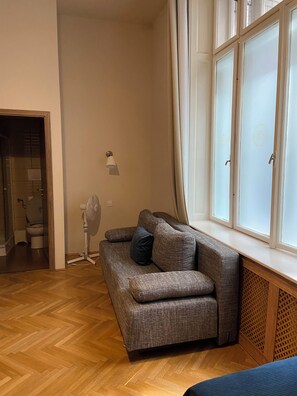 Coffres-forts dans les chambres, rideaux occultants