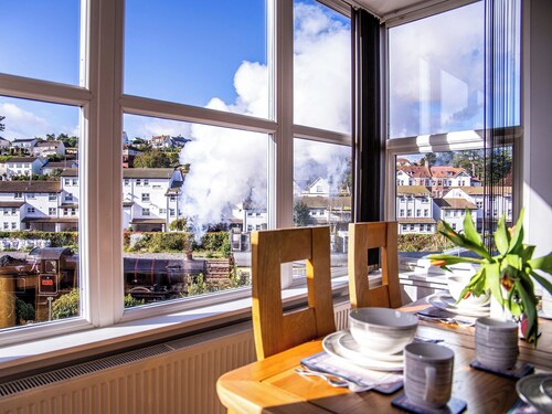 2 bedroom accommodation in Paignton